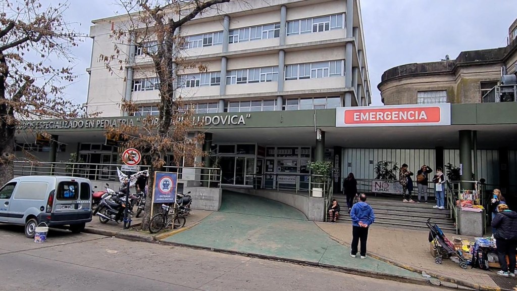 Éxodo de médicos en un hospital infantil argentino