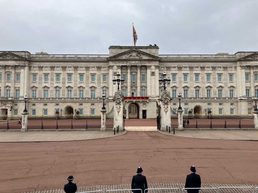 El Palacio de Buckingham fotografiado este sábado. (Crédito: Toby Hancock/CNN)