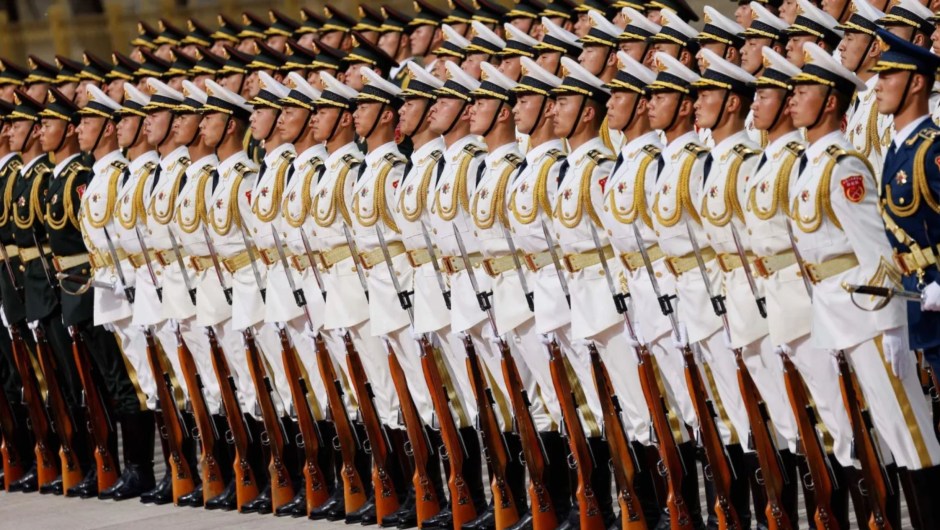 Soldados del Ejército Popular de Liberación en Beijing el 6 de abril de 2023. (Foto: Ludovic Main/AFP/Getty Images/Archive)