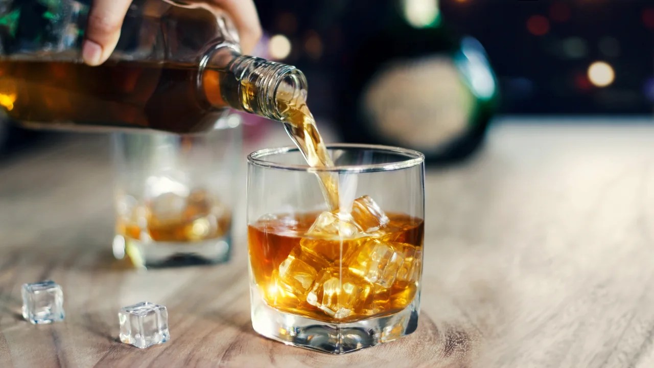 The 6 Best Bourbons, According to a Spirits Expert