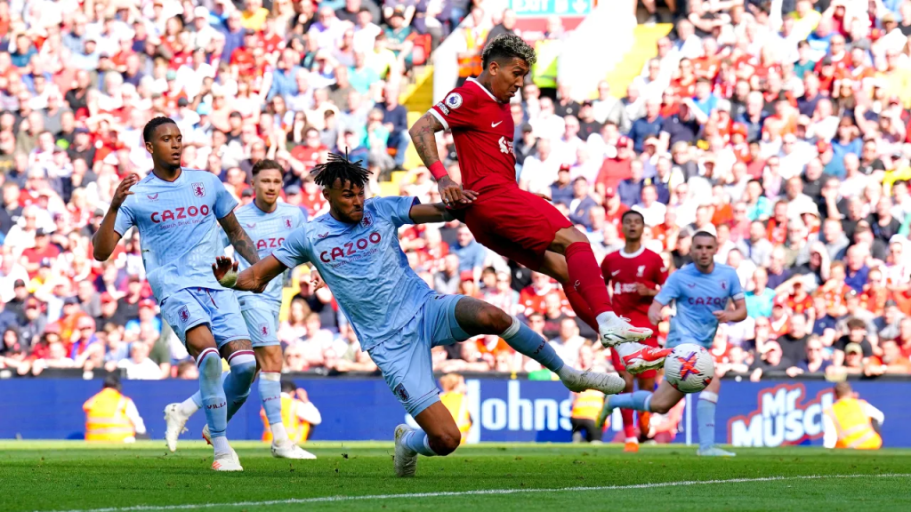 El gol agónico de Firmino rescató el empate para el Liverpool ante el Villa. (Foto: Peter Byrne/PA Images/Getty Images)