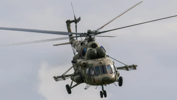 Imagen de archivo de un helicóptero de ataque Mil Mi-8 de la Fuerza Aérea de Rusia, del tipo del que supuestamente fue derribado. (Foto: Leonid Faerberg/SOPA Images/LightRocket/Getty Images)