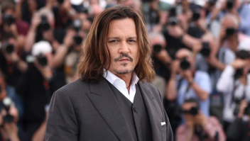 Johnny Depp posa para los fotógrafos en Cannes este miércoles. (Foto: Vianney Le Caer/Invision/AP)