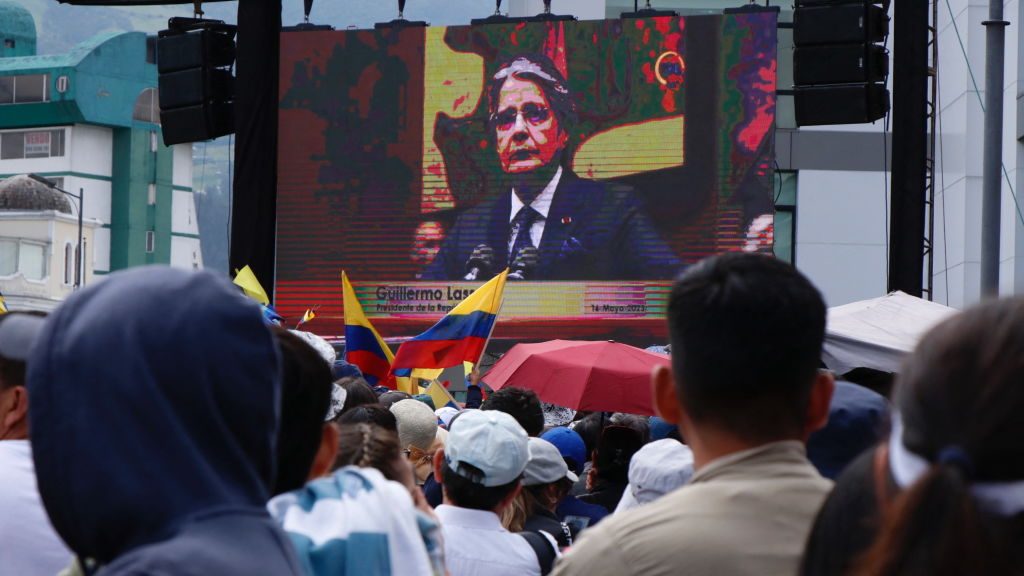 ¿Qué es la "muerte cruzada" decretada por Lasso en Ecuador?