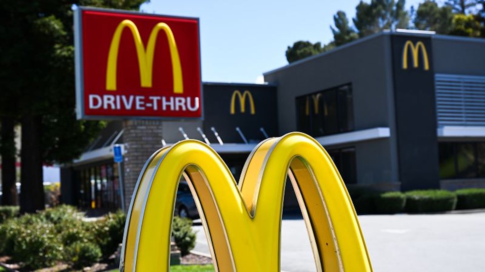 Znaleźli 10-letnich chłopców, którzy pracowali w Louisville McDonald’s