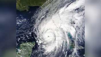 Así se preparan en Puerto Rico por el inicio de la temporada de huracanes