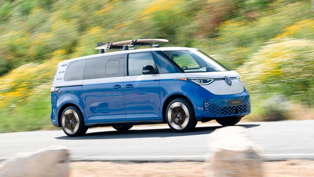El nuevo microbús de Volkswagen es eléctrico y tiene más caballos de fuerza