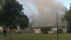 Vecino salva a familia de voraz incendio