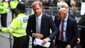 ¿Qué testificó el príncipe Harry ante una corte de Londres?
