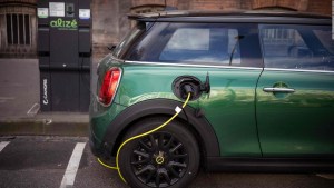 Los autos eléctricos podrían salvar miles de vidas