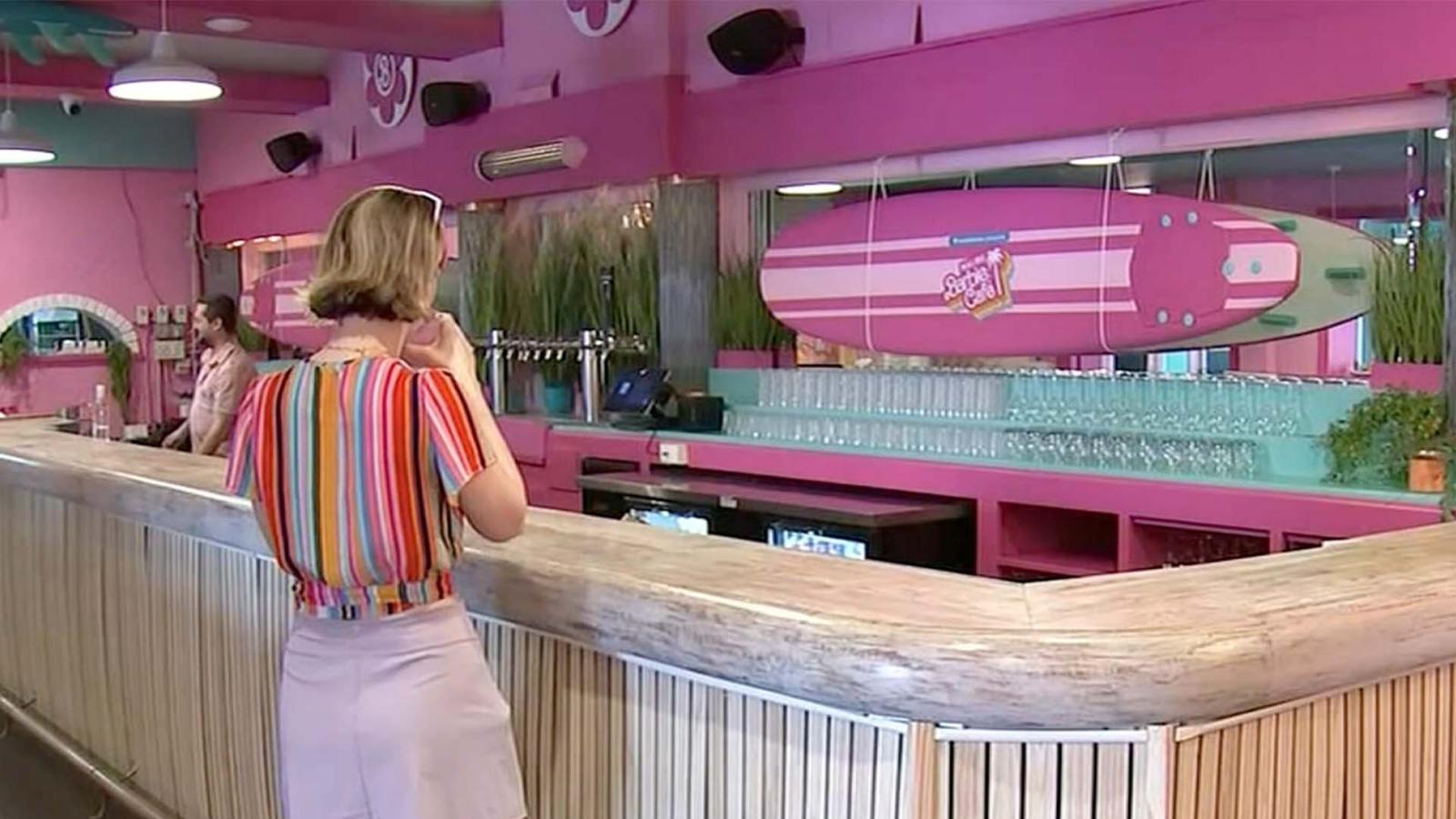 Así es el Malibu Barbie Café en Chicago |  video