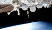 Astronautas instalan nuevos paneles solares en la EEI