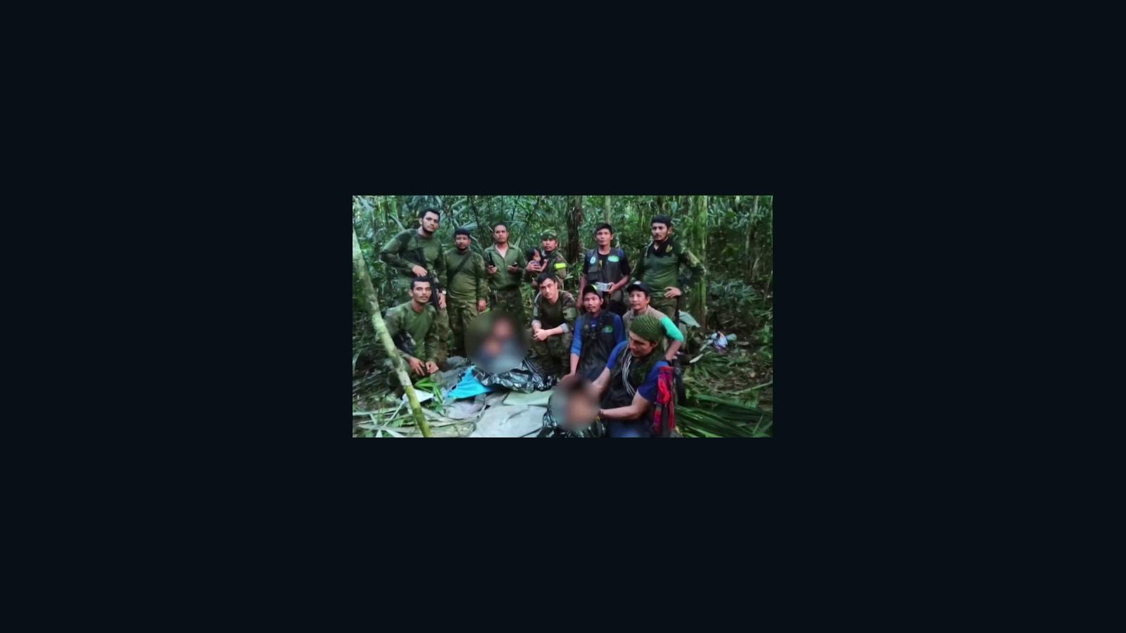 Niños rescatados en la selva de Colombia llegan al hospital y se encuentran en buen estado de salud |  Video