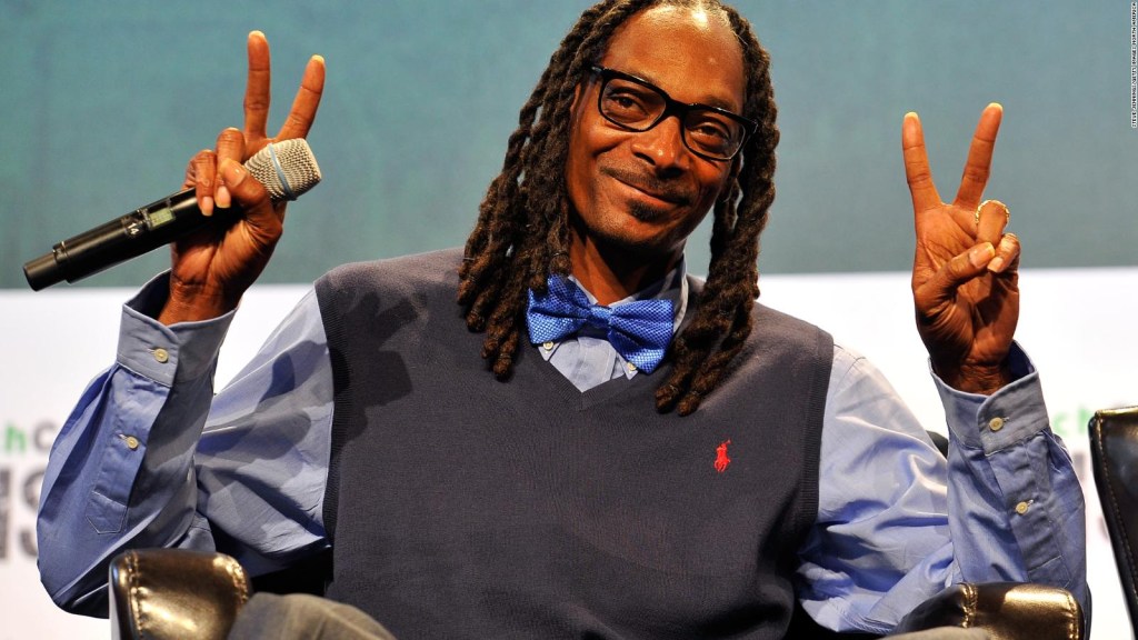 Snoop Dogg protagonista de la campaña de comida para mascotas