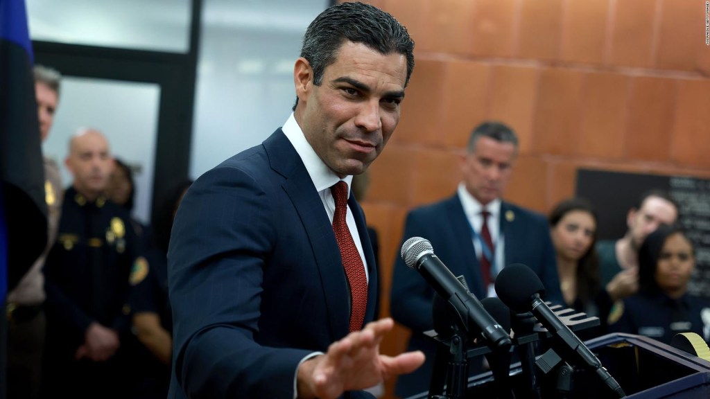 Miami mayor formalizes his presidential aspiration