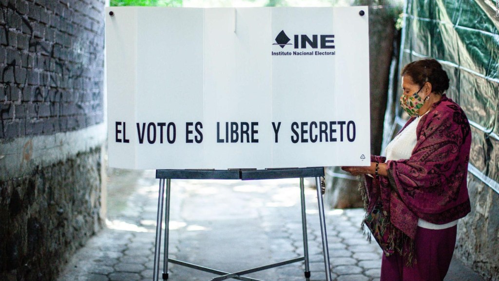 The panorama one year before the presidential elections in Mexico