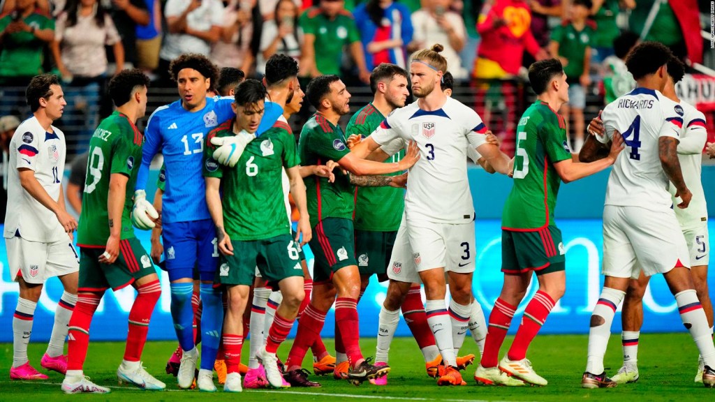 Se frustró la afición mexicana tras la derrota del Tri ante EE.UU.