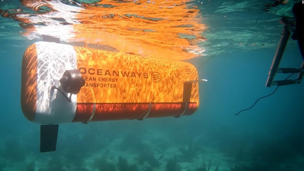 Así funciona el submarino que aspira plástico del océano
