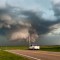Se forma nube de embudo sobre Oklahoma en medio de alertas por tornado