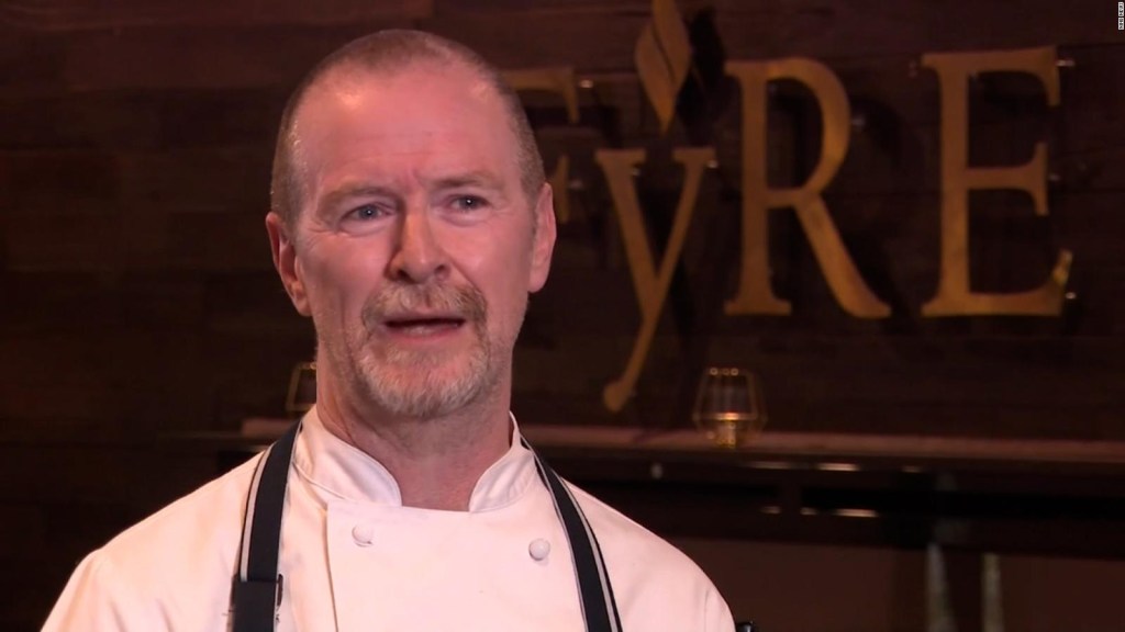 Famoso chef defendiendo la polémica decisión de un restaurante contra los veganos