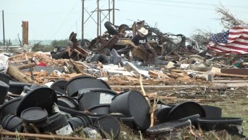 Poderoso tornado arrasa pequeño pueblo en Texas