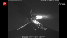 Mira al volcán Popocatépetl hace explosión con material incandescente