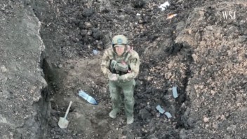Ucranianos estaban "listos para eliminar" a soldado ruso antes de dramática rendición, dice comandante