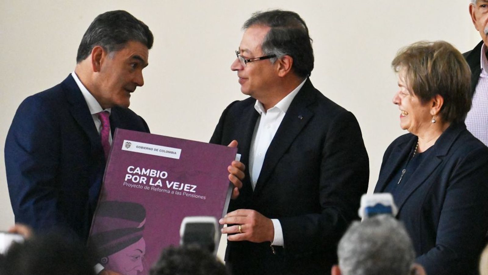 ¿qué propone cambiar la reforma pensional de petro en colombia?