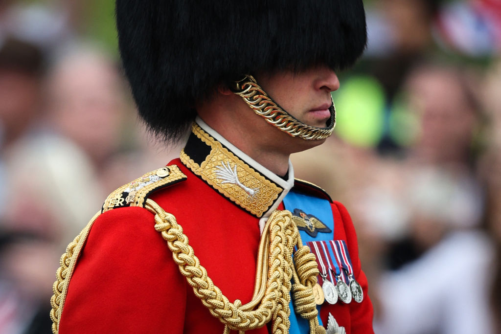 El príncipe Guillermo, príncipe de Gales, durante la cartilla Trooping the Colour para su padre, el rey Carlos III (Crédito: ADRIAN DENNIS/AFP vía Getty Images)