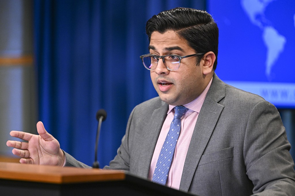 El portavoz adjunto del Departamento de Estado de EE.UU., Vedant Patel, habla durante una rueda de prensa el 15 de mayo. (Foto: Celal Gunes/Anadolu Agency/Getty Images)