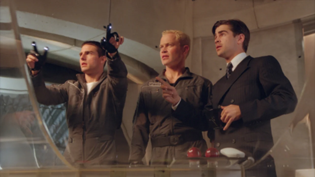 Tom Cruise, Neal Mcdonough y Colin Farrell en "Minority Report" (2002). (Crédito: Moviestore/Shutterstock)