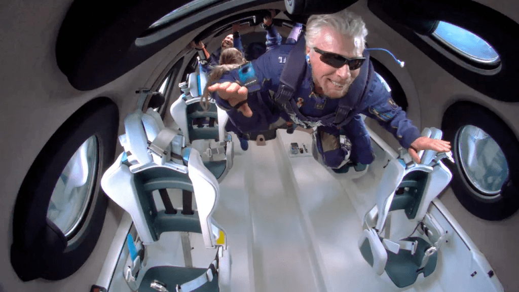 Richard Branson y la tripulación a bordo del VSS Unity de Virgin Galactic el 11 de julio de 2021. (Foto: Virgin Galactic)