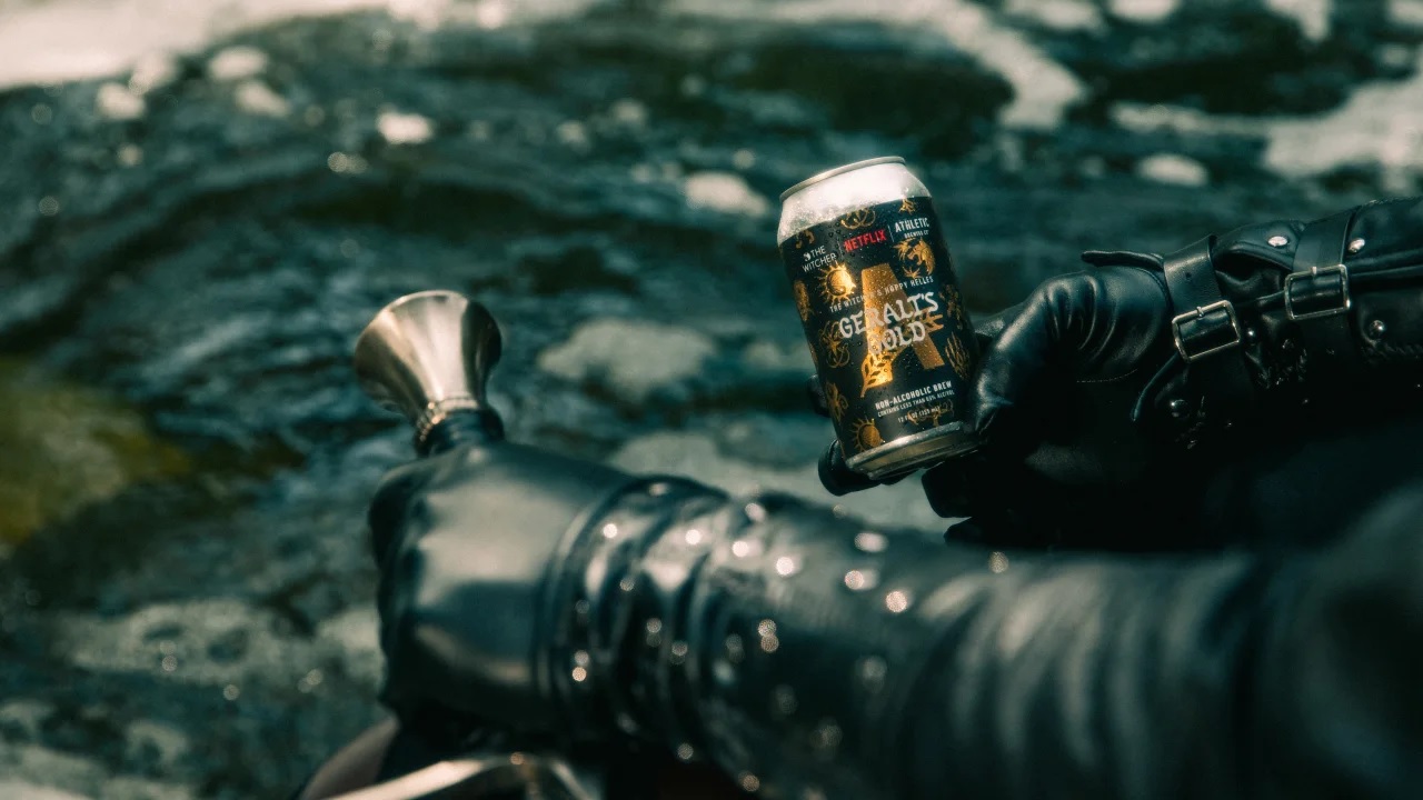 Netflix y Athletic Brewing lanzan una cerveza sin alcohol inspirada en ‘The Witcher’