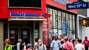 Acusan a Bank of America de abrir cuentas falsas y cobrar tarifas ilegales