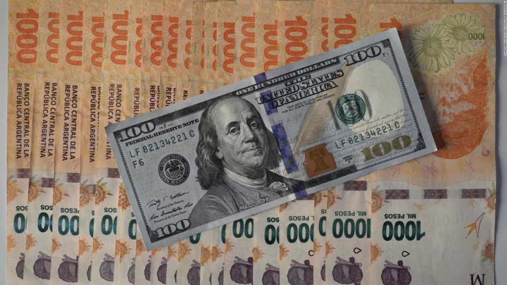 El dólar blue en Argentina marca un nuevo máximo histórico