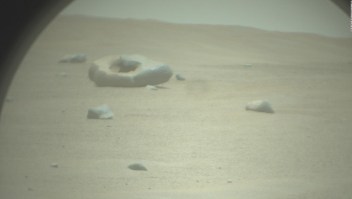 Hipótesis de la NASA sobre la misteriosa "dona" hallada en Marte