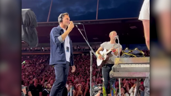 Federer se subió al escenario con Coldplay y el público deliró