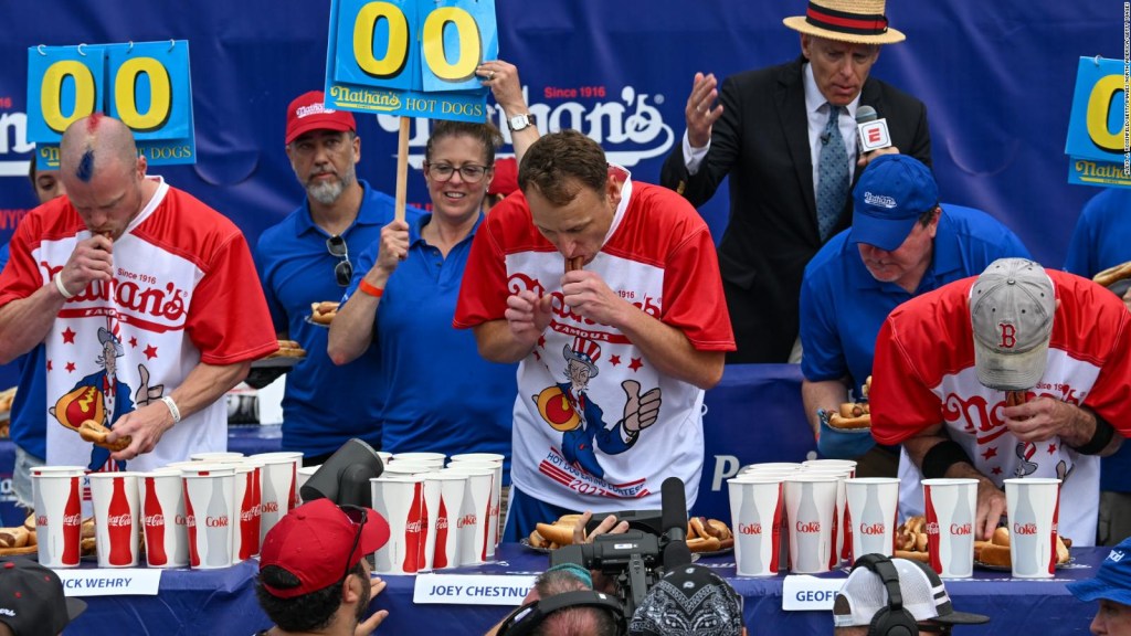 Look How Many Hot Dogs The Nathan's Contest Champions Ate