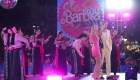 Margot Robbie, Ryan Gosling y America Ferrera reciben serenata de mariachis mujeres en la Ciudad de México