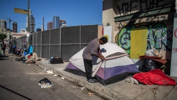 Aumenta la población de personas sin hogar en California