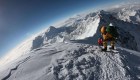 ¿Cuál es la capa de nieve en la cima del Everest?