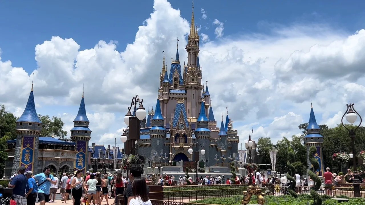 Por qué hay tan pocos turistas en Disney World y Universal Orlando?