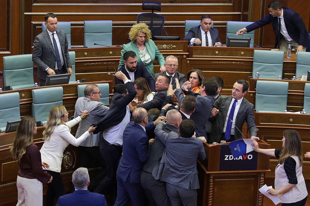 230714101422 01 kosovo parliament fight