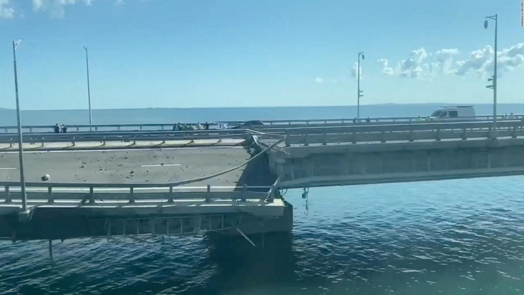 Así quedó el puente atacado en Crimea