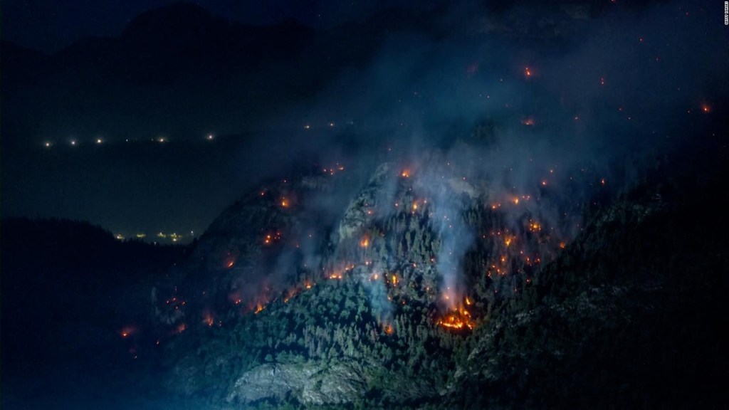 Suiza lucha contra devastadores fuocos forestales