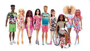 Muestran una exhibición especial de Barbie en Ecuador
