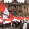Peruanos protestan en contra del gobierno