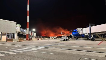 Reabren aeropuerto de Palermo tras incendio en Sicilia