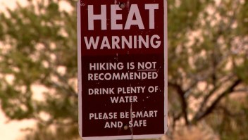 5 Cosas: calor en EE.UU. pone a millones de personas en alerta