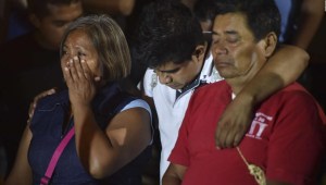 Familias de estudiantes de Ayotzinapa exigen respuestas